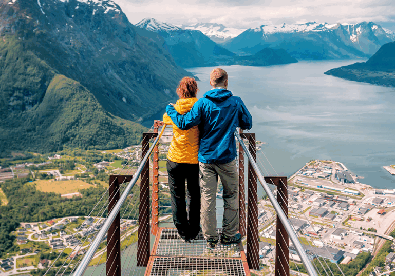 Couple hiking in Norway