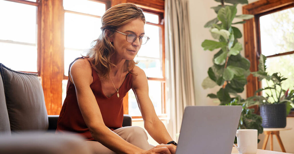 Woman Googles the best way to have guaranteed income in retirement