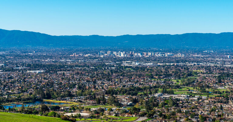 AS328190837-Silicon-Valley