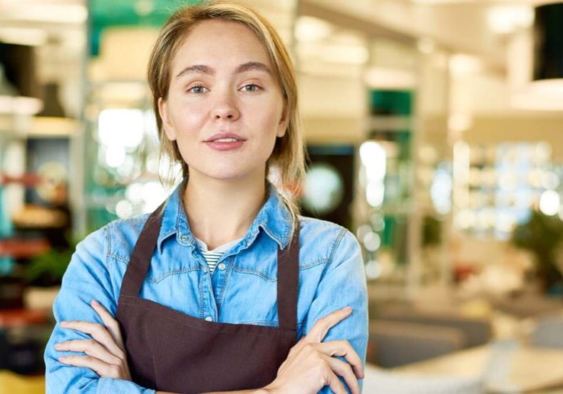 Teenage Waitress Working in Cafe Accepts 5-Year Challenge