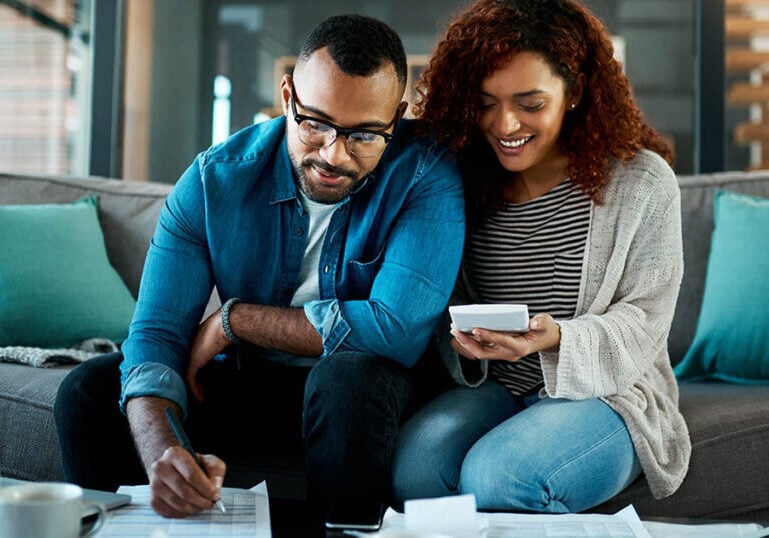 Couple organizes their finances